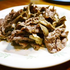 A picture of Beef and Maitake Mushroom Stir Fry with Butter Soy Sauce.