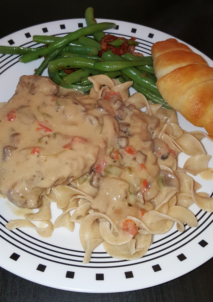 A picture of Stroganoff Smothered Pork Chops.
