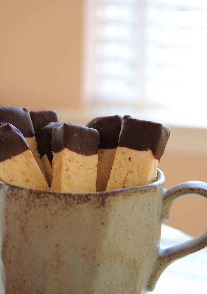 A picture of Hazelnut Shortbread.