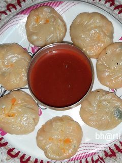 वेज मोमोज (Veg momos recipe in Hindi) रेसिपी मुख्य फोटो