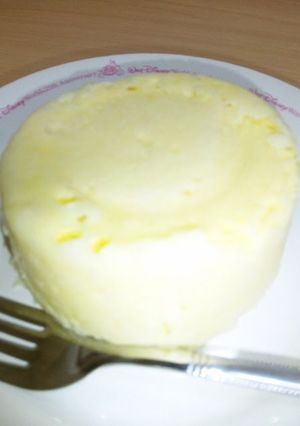 A picture of Fluffy Steamed Cheese Bread Made in the Microwave.