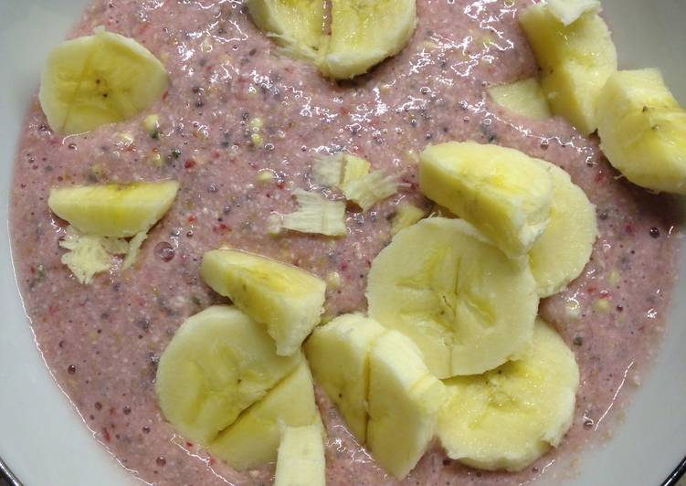 Raw Buckwheat Berry Banana Porridge