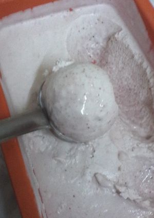 A picture of Easy No-Churn Strawberry Ice Cream.