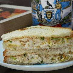 A picture of Chicken sandwich.
