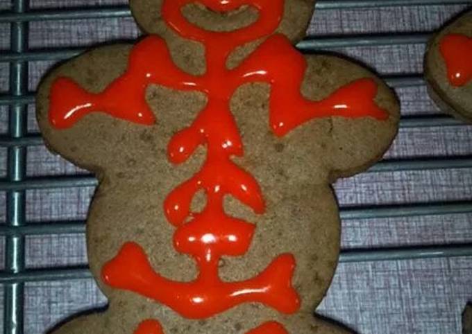 Step-by-Step Guide to Make Favorite Halloween Gingerbread Man Skeletons