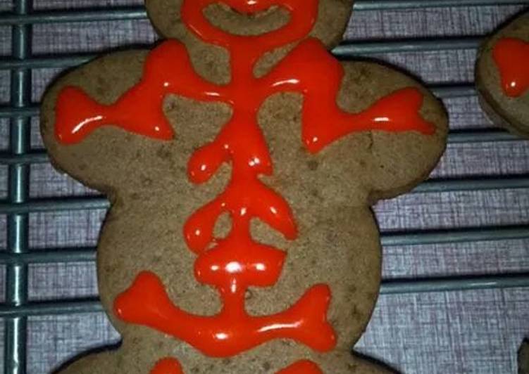 Easy Halloween Gingerbread Man Skeletons