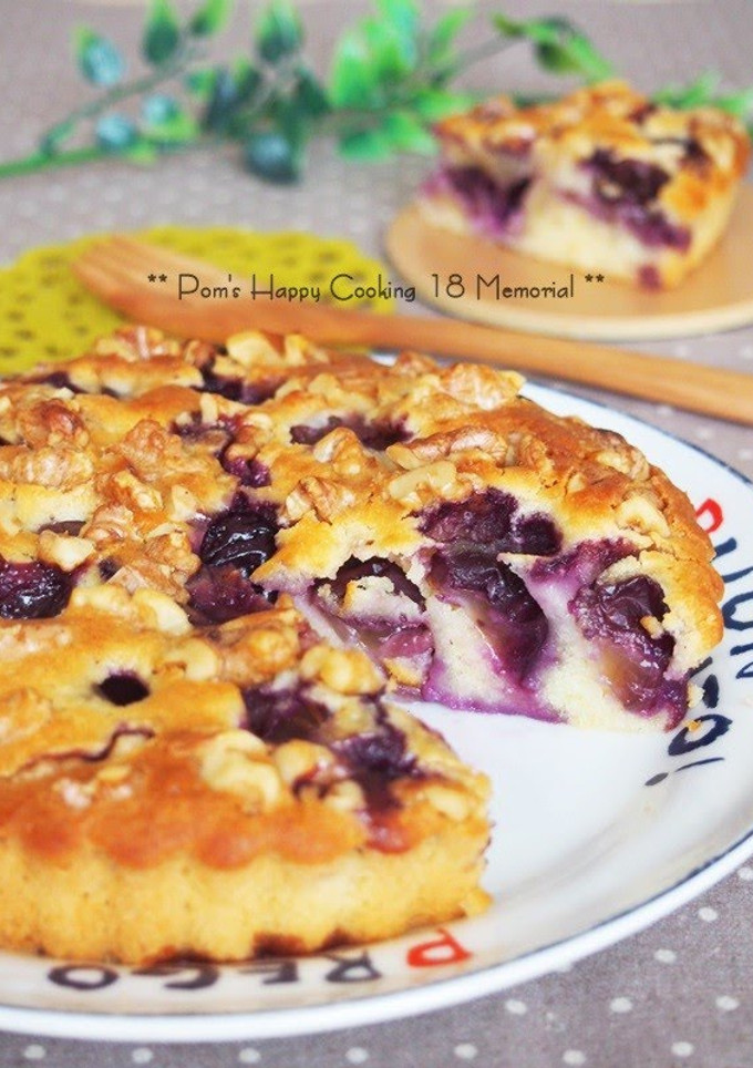 A picture of Autumn Grape and Walnut Tart Cake.