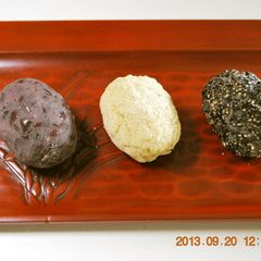 A picture of Easy Ohagi (Rice and Sweet Bean Cakes) Made in Just 10 Minutes With a Microwave.