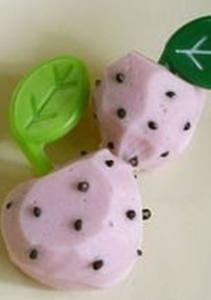A picture of Fish Sausage "Strawberries" For Decorative Bento (Charaben).