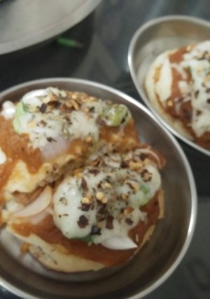 A picture of Baby Chinese Sandwich Pizza.