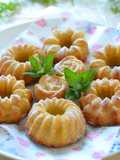 Moist Pineapple Cakes for Mature Palates