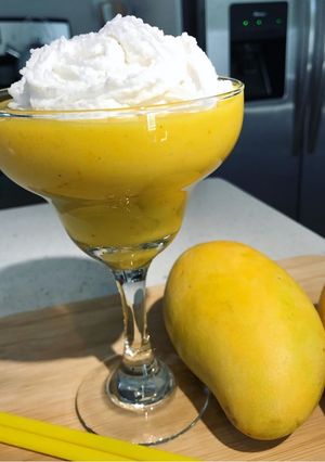 عکسی از دستور 🥤 اسموتی موز و انبه🥤