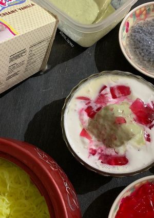 A picture of Bombay style falooda.