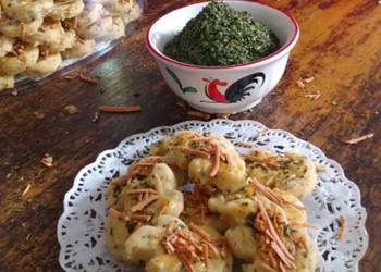 Cara Menyajikan (224) Garlic Cheese Cookies Sedap