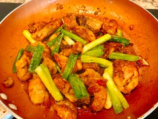 Gà Rang Sa Tế Sả Ớt