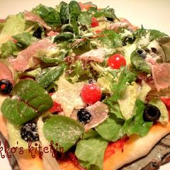 A picture of Salad Topped Pizza.