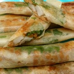 A picture of Easy! Natto and Chikuwa Spring Rolls.