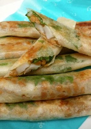 A picture of Easy! Natto and Chikuwa Spring Rolls.