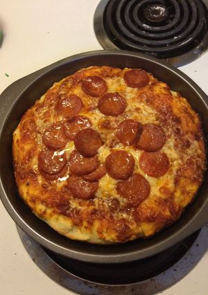 A picture of No Skill Pan Pizza.