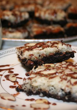 A picture of Macaroon-Chocolate Bars.