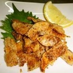 Easy Drinking Appetizer with Chicken Skin A picture of Easy Drinking Appetizer with Chicken Skin.