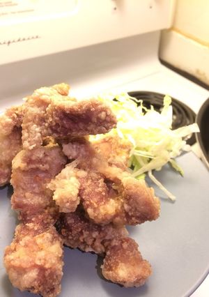 A picture of Deep fried pork ribs with special salt.