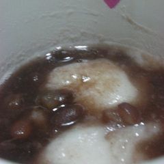 A picture of Easy Zenzai Red Bean and Mochi Soup in a Microwave.