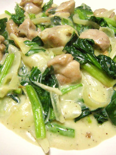 A picture of Simple Cream Simmered with Spinach as the Main Ingredient.