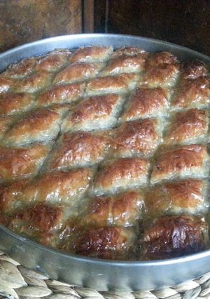 A picture of Baklava.