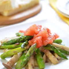 A picture of Easy Italian Dish with Asparagus and King Oyster Mushrooms.