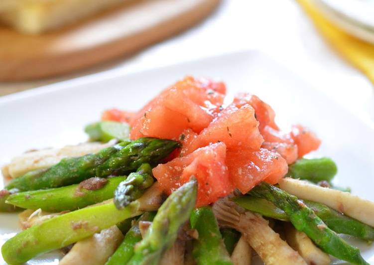 Steps to Prepare Speedy Easy Italian Dish with Asparagus and King Oyster Mushrooms