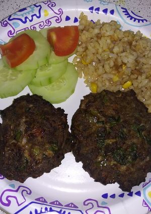 Una foto de Tortitas de carne con espinaca en freidora de aire