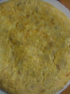 Una foto de Tortilla de patata y calabacín