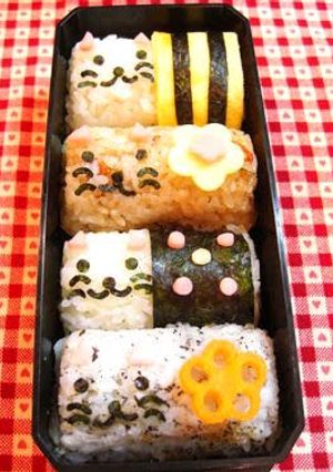 A picture of Bento with Barrel Cats.