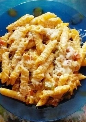 Kolbászos lecsós penne🍅🧄🧀🫑🧅 recept fotója