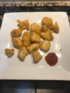 Una foto de Nuggets de pollo caseros 🤤❤️
