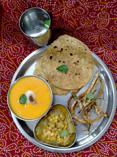 ગુજરાતી જમણ રેસીપી મુખ્ય ફોટો