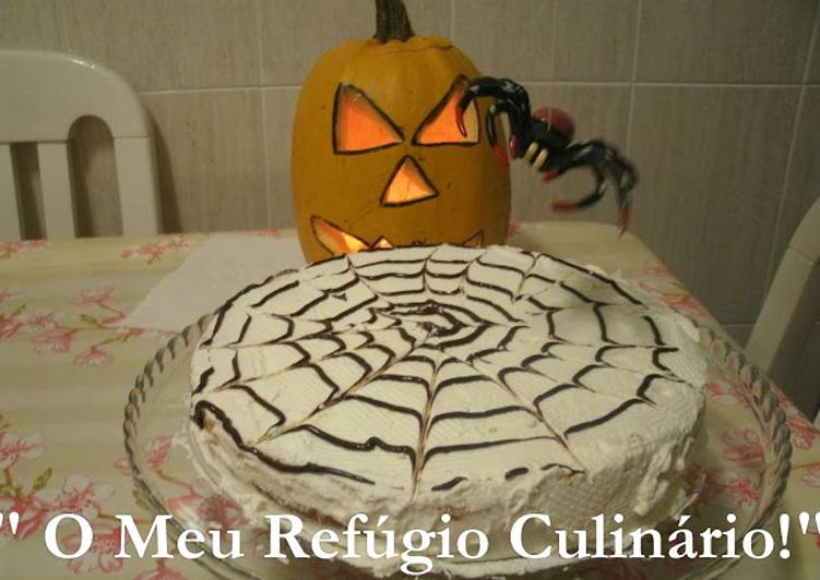 Bolo de Laranja  com Teia de Aranha