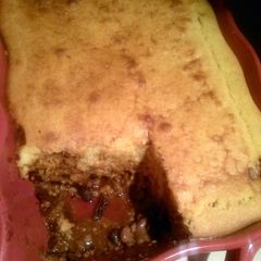 A picture of Chili and Corn Bread Casserole.