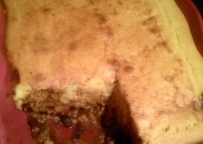 How to Prepare Gordon Ramsay Chili and Corn Bread Casserole