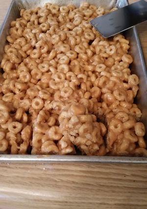 A picture of No bake peanut butter cereal bars.
