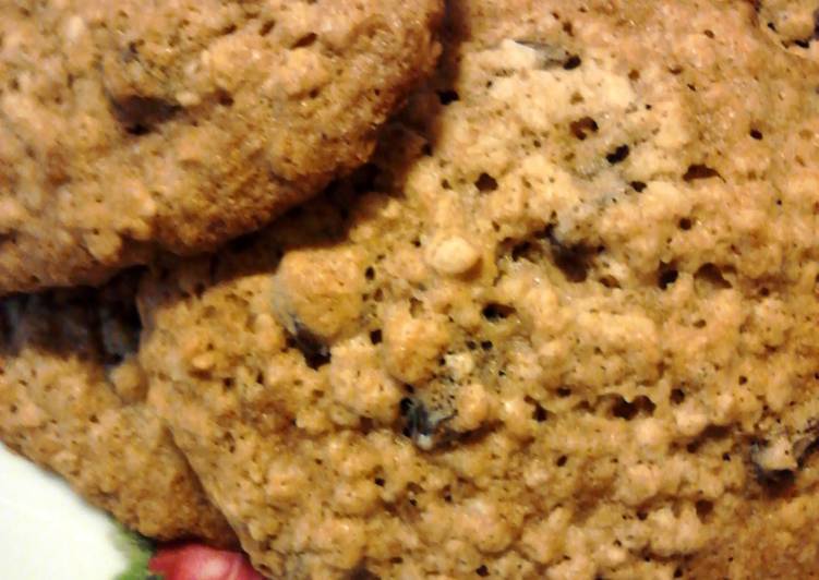 Recipe of Favorite Grandma’s Oatmeal Raisin Cookies