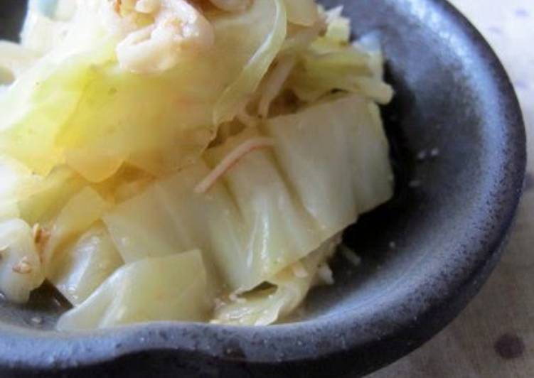 Stewed Crab Sticks and Cabbage with Sesame Seeds