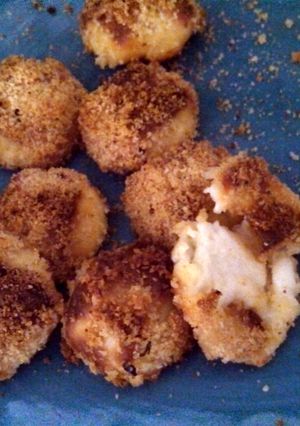 A picture of Baked mozzarella bites.