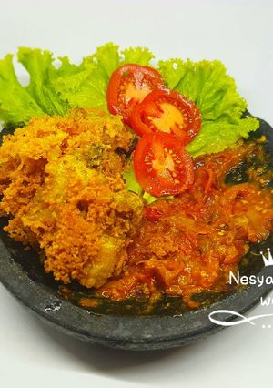 Foto resep Ayam goreng kremes renyah lama + sambal trasi🌶🍅🍗