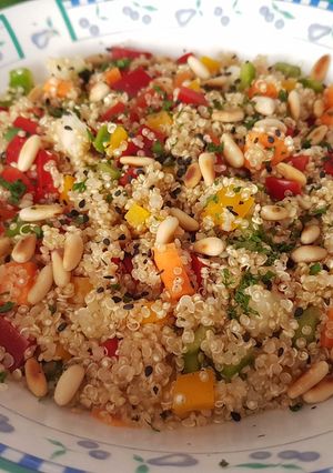 Foto principal de Ensalada de quinoa multicolor