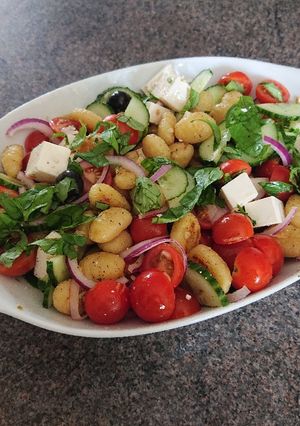 A picture of Greek-Style Gnocchi Salad.