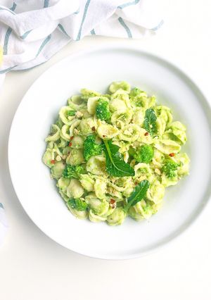 Foto di Orecchiette con crema di broccoli e tarallo sbriciolato