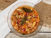 Una foto de cebollas en escabeche