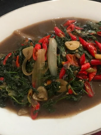 Langkah Gampang Membuat Resep Tumis Kangkung Terasi Saus Tiram yang Lezat Anti Ribet, Uenak Banget